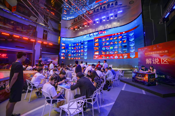 把比赛讲成 把比赛讲成